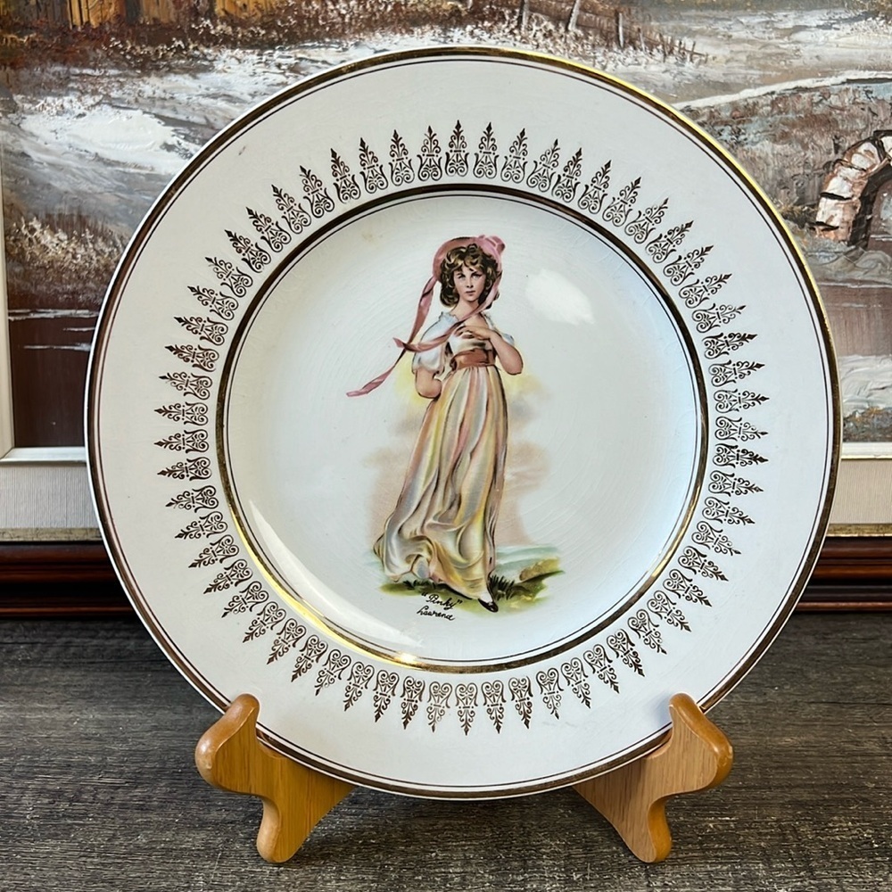 Vintage Wood & Sons Pinky Collector Plate Gold